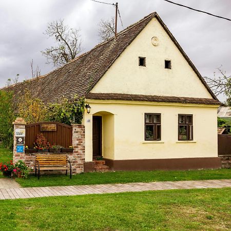 Snasini Kucari Bed & Breakfast Gradiste Bagian luar foto