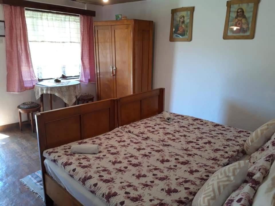 Snasini Kucari Bed & Breakfast Gradiste Bagian luar foto