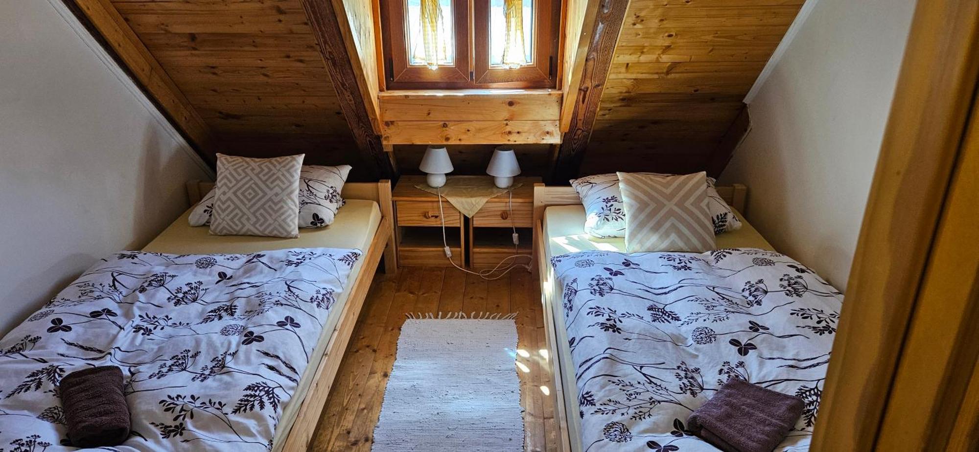 Snasini Kucari Bed & Breakfast Gradiste Bagian luar foto
