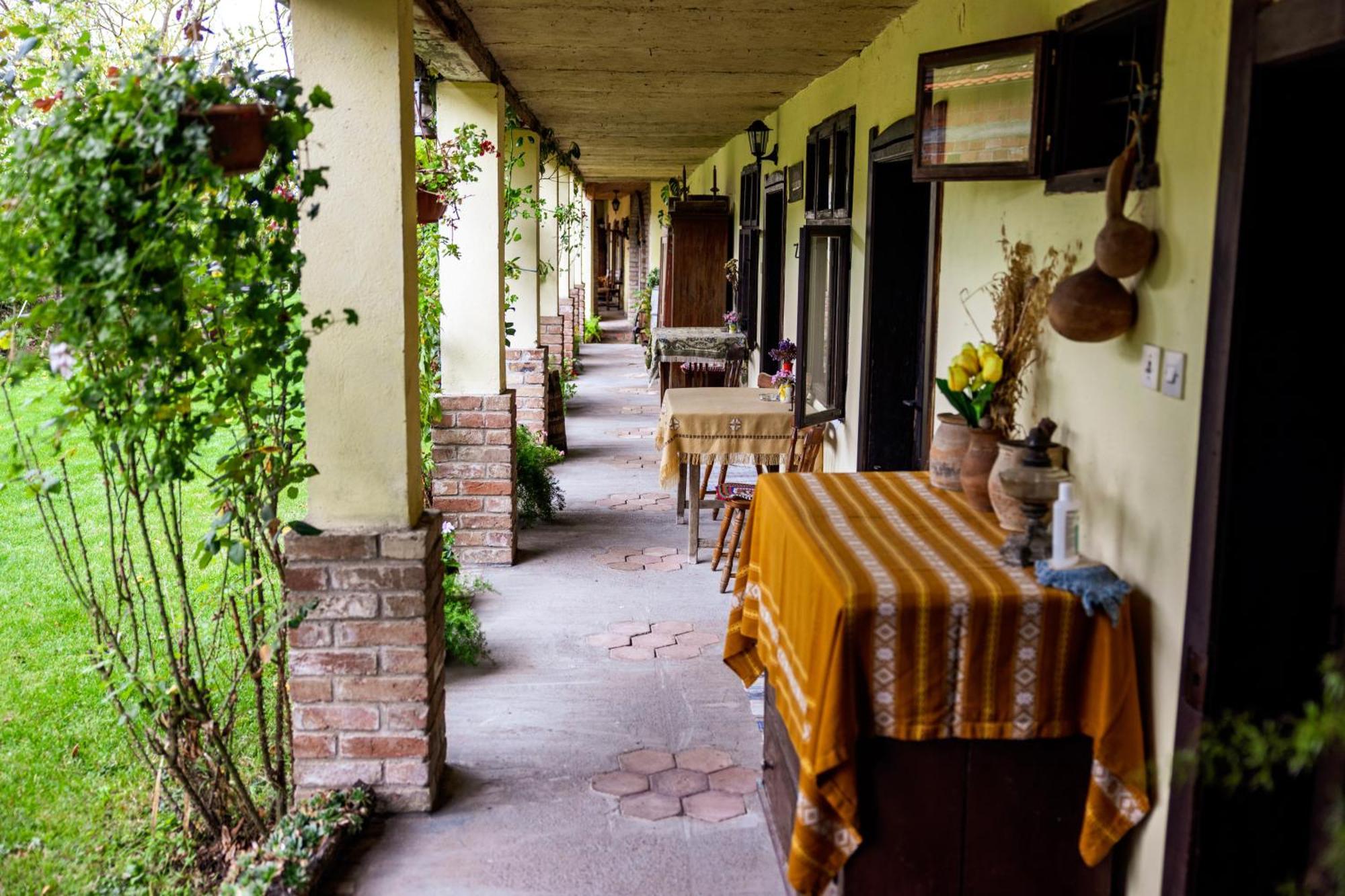 Snasini Kucari Bed & Breakfast Gradiste Bagian luar foto