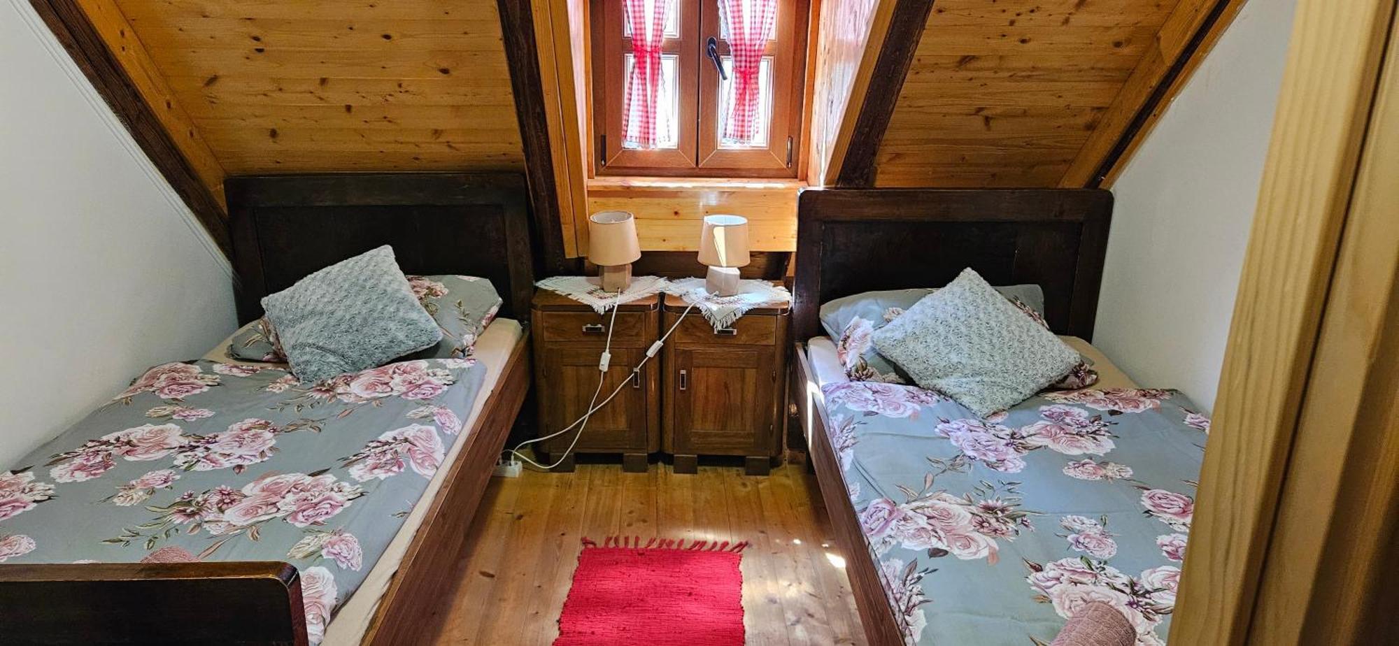 Snasini Kucari Bed & Breakfast Gradiste Bagian luar foto